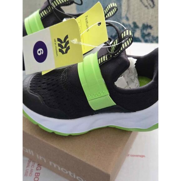 All In Motion Toddler Boy Girl Sneakers Size 6 Black Green Running Shoes NWT - Picture 2 of 6
